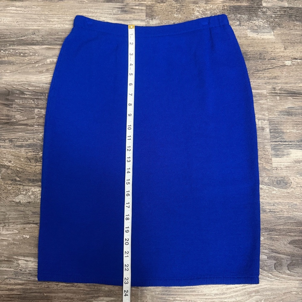 St. John Women’s Blue Knit Skirt Suit Embellished Jacket With Gold Accents Sz 12 - Picture 9 of 12
